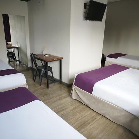 Hotel City Posadas Luaran gambar