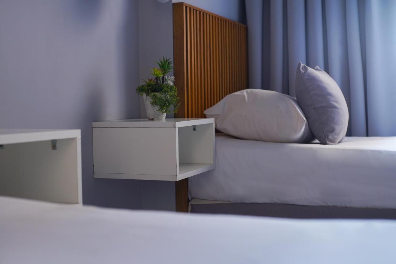Hotel City Posadas Luaran gambar