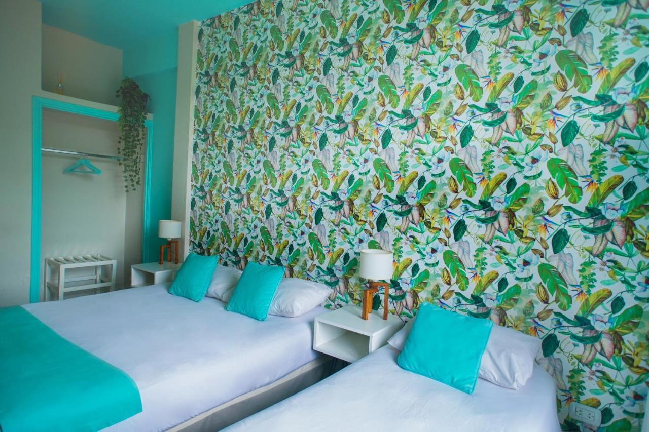 Hotel City Posadas Luaran gambar