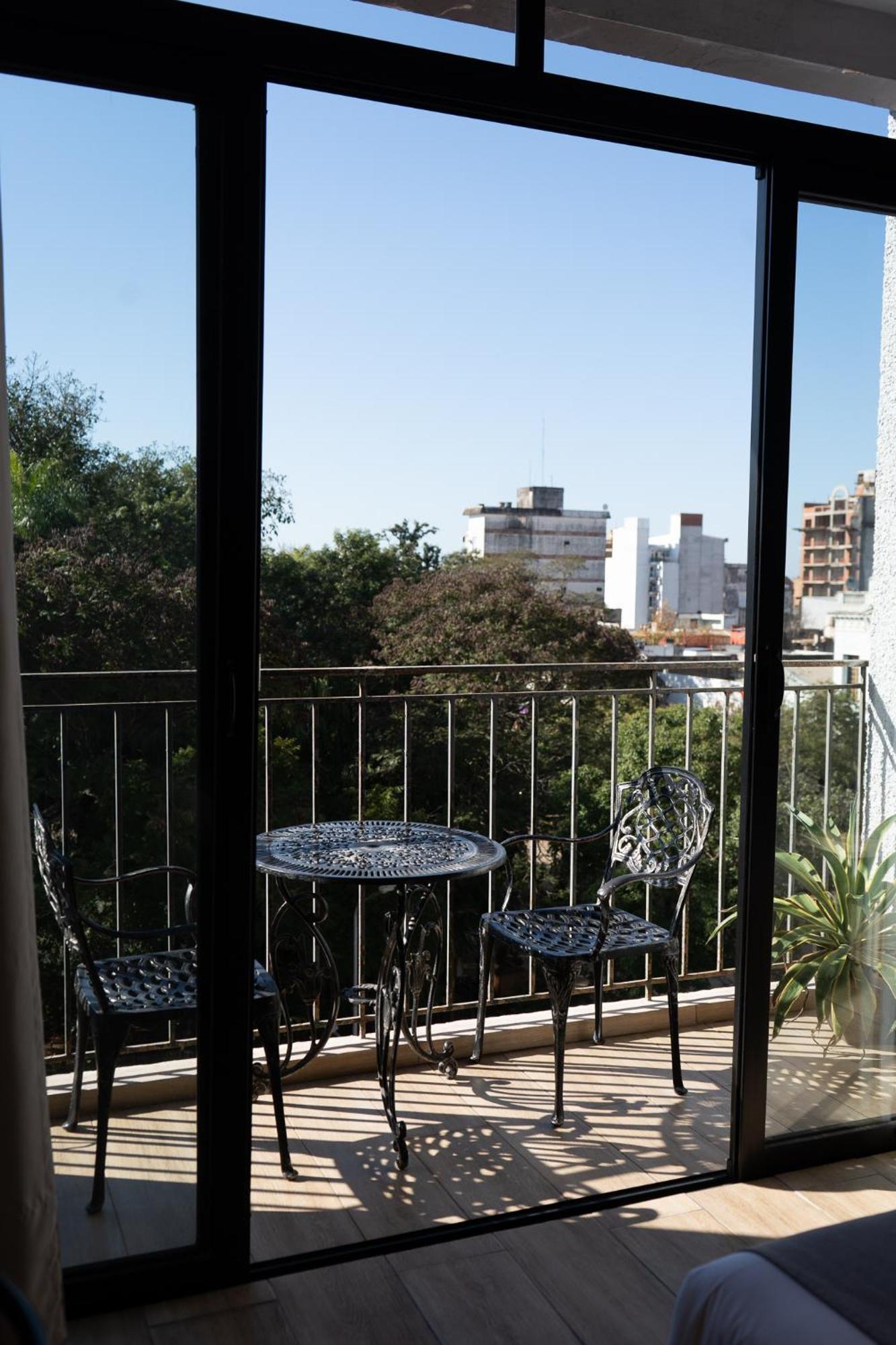 Hotel City Posadas Luaran gambar