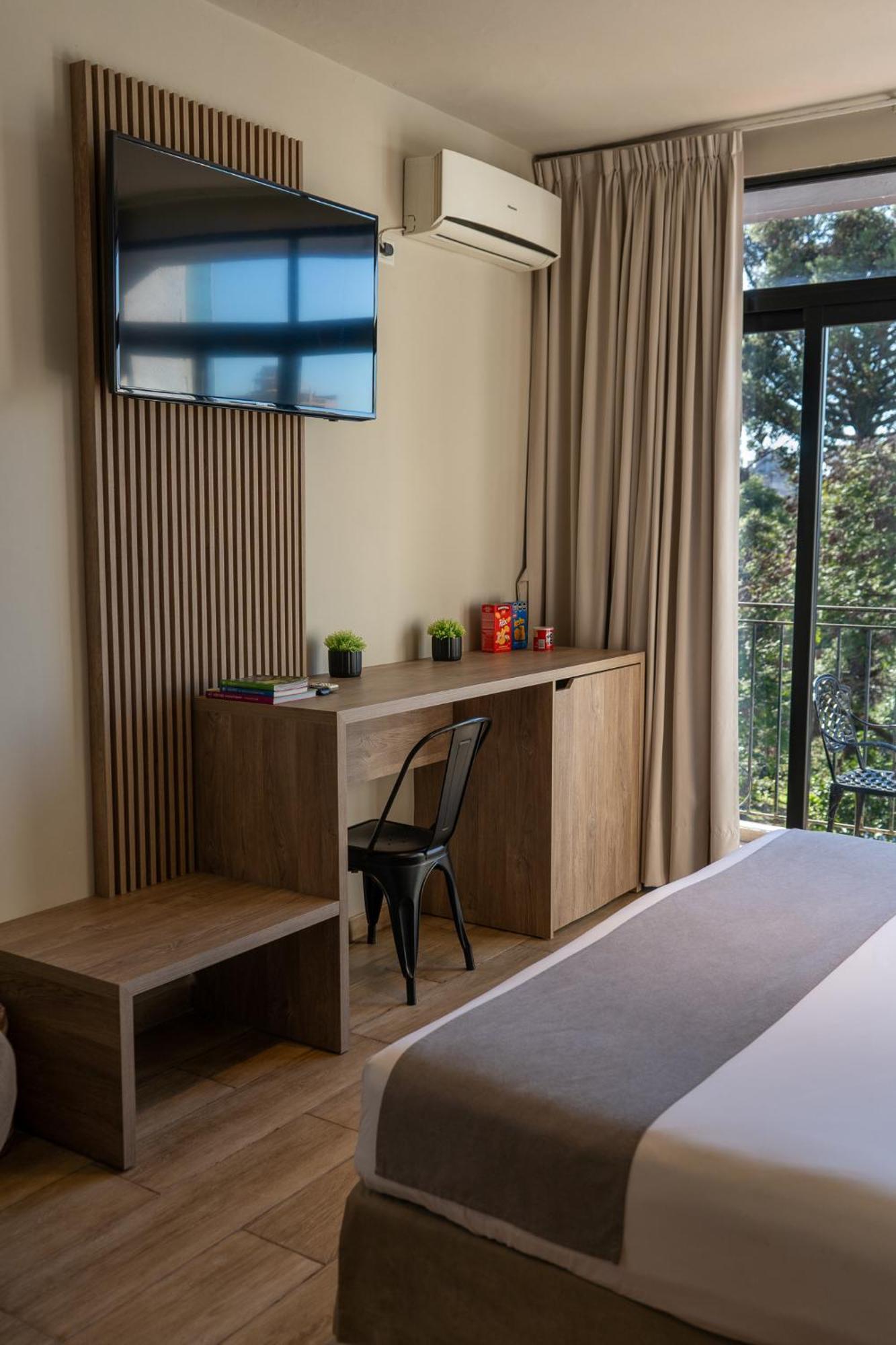 Hotel City Posadas Luaran gambar