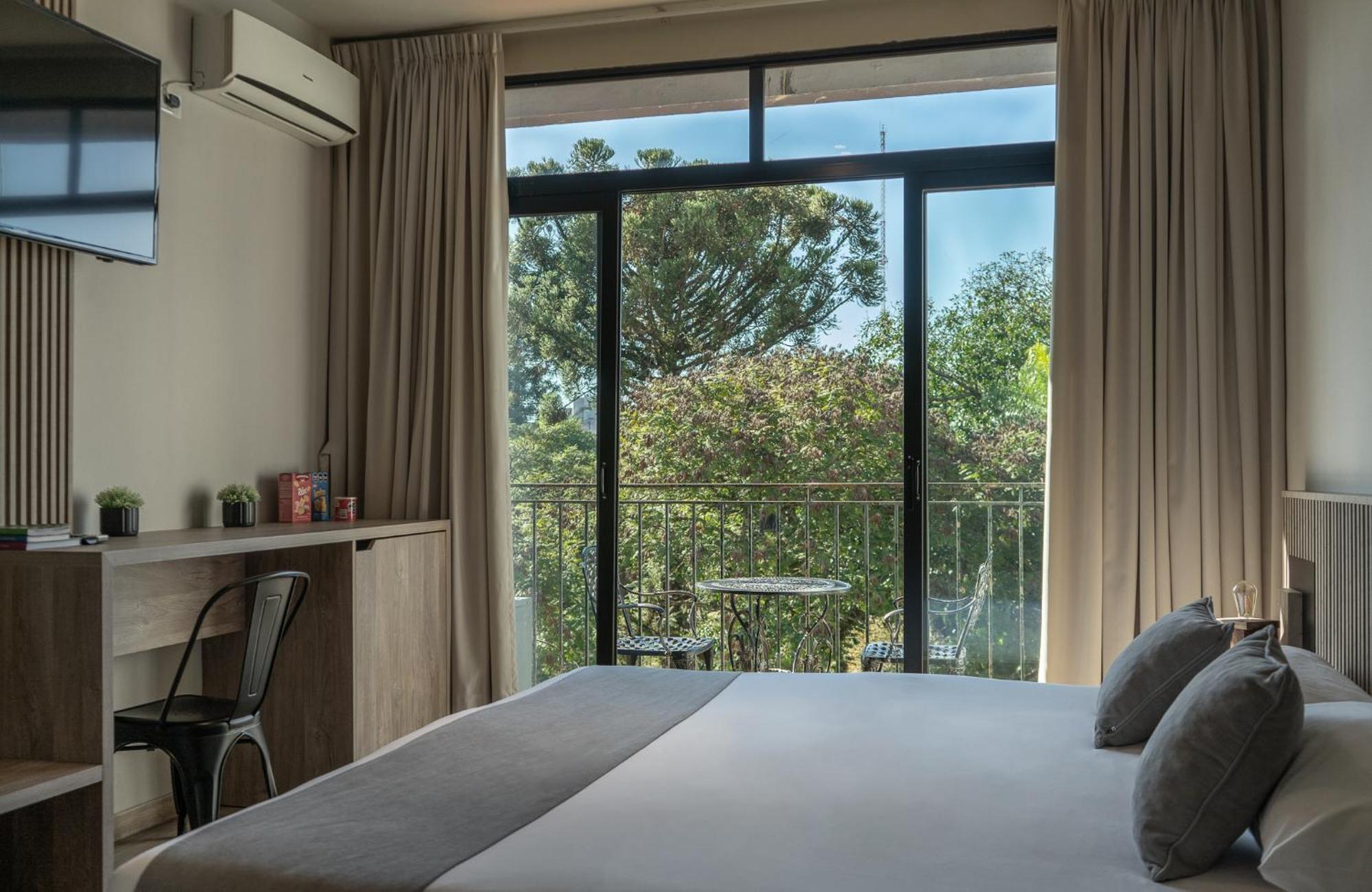Hotel City Posadas Luaran gambar
