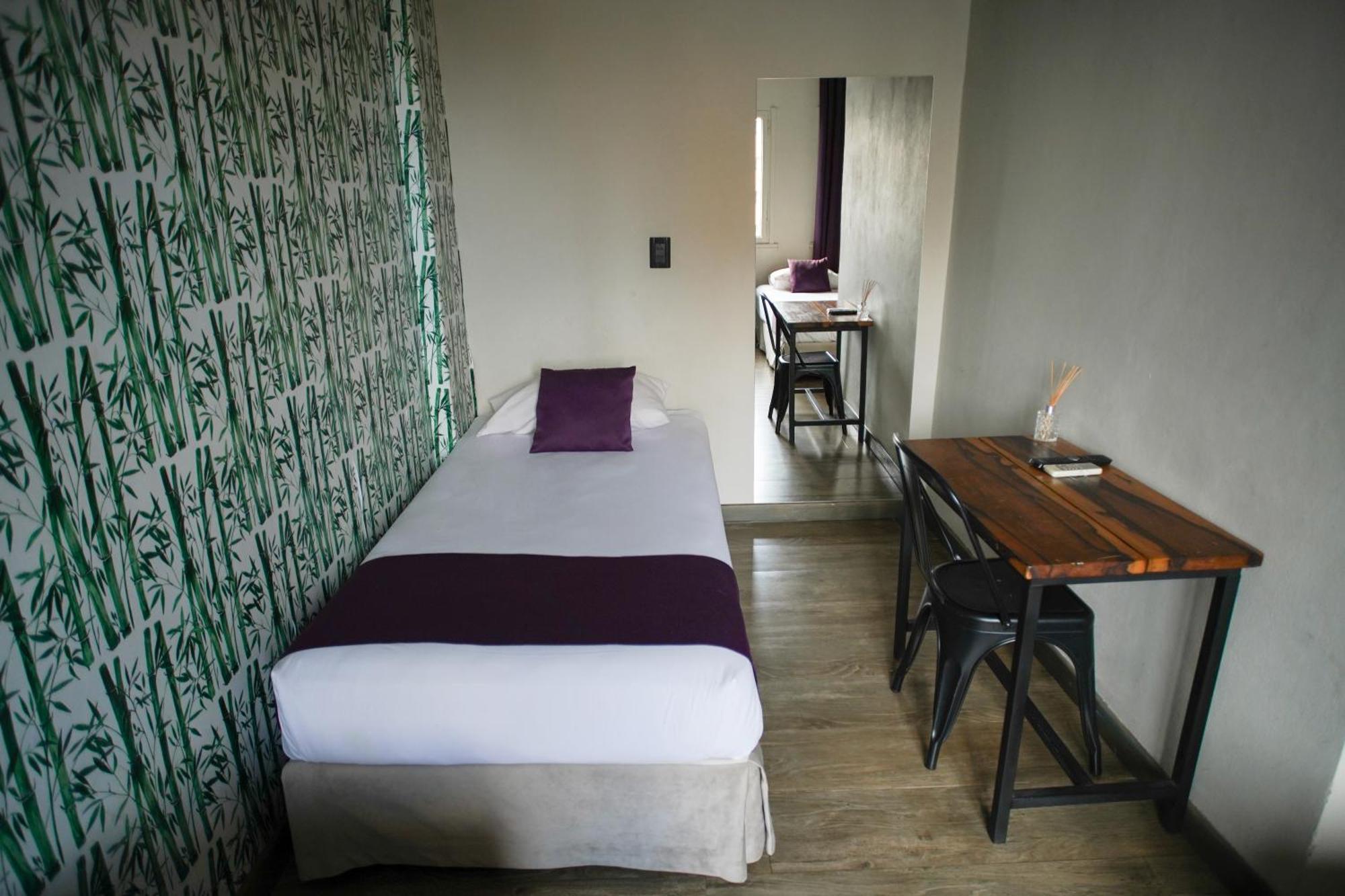 Hotel City Posadas Luaran gambar