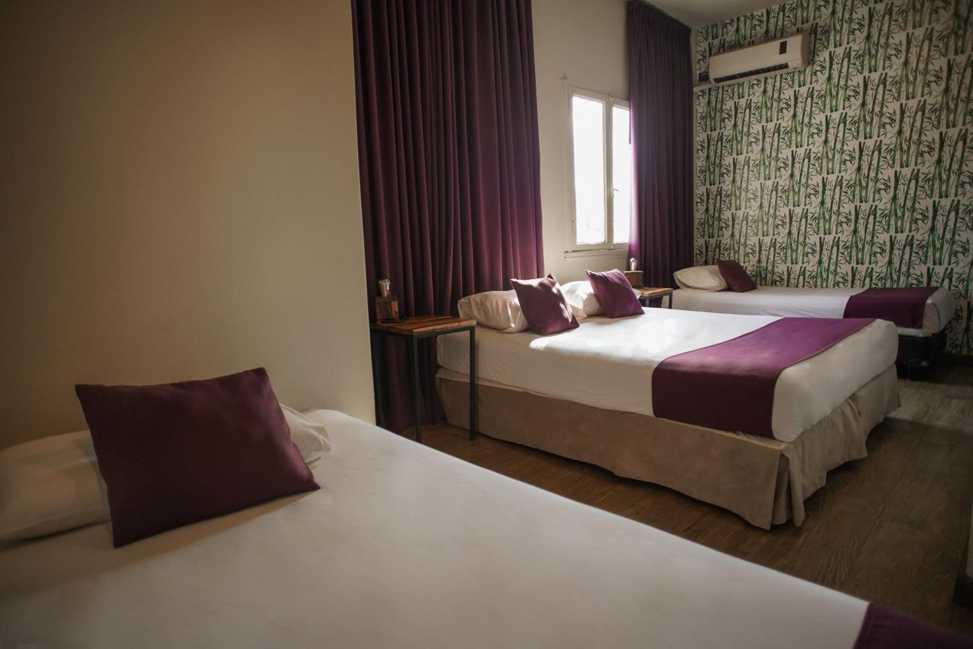 Hotel City Posadas Luaran gambar